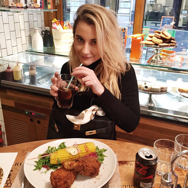 Camille et les garçons GENERAL STORE PARIS 1